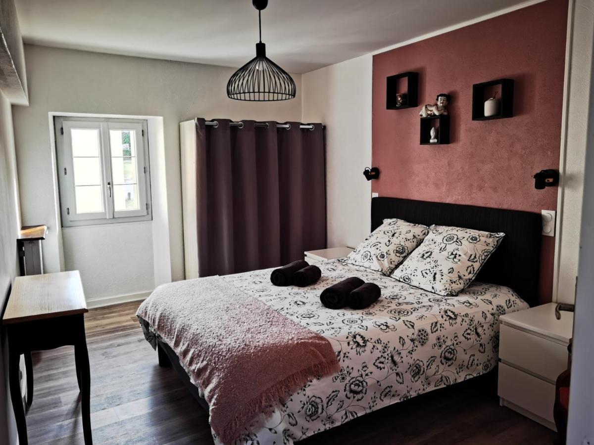 Bed and Breakfast Je Soigne Mon Assiette Saint-Laurent-d'Arce Exterior foto